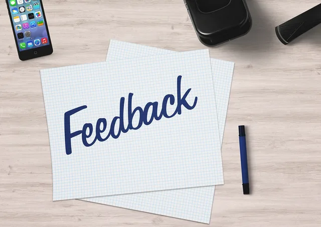 desk, paper, feedback, smartphone, pen, exchange of ideas, business, office, discussion, conversation, meeting, consultation, news, blogger, entertainment, contact, communication, correspondence, feedback, feedback, feedback, feedback, feedback. Så bedömer du referenser och omdömen om en byrå