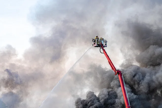 firemen, smoke, ladder, equipment, dangerous, burn, firefighters, preparedness, hose, emergency, smoke, smoke, smoke, smoke, ladder, emergency, emergency, emergency, emergency, emergency. Dataskydd i molntjänster: frågor att ställa till leverantören