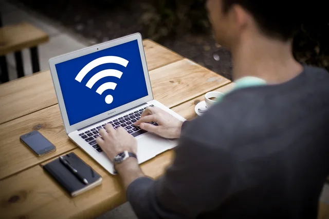 computer, business, wifi, information, internet, data, law, security, access, controller, secure, safety, protect, communication, laptop, macbook, wifi, wifi, wifi, wifi, wifi. Molntjänster för företag: avtal, säkerhet och kostnader